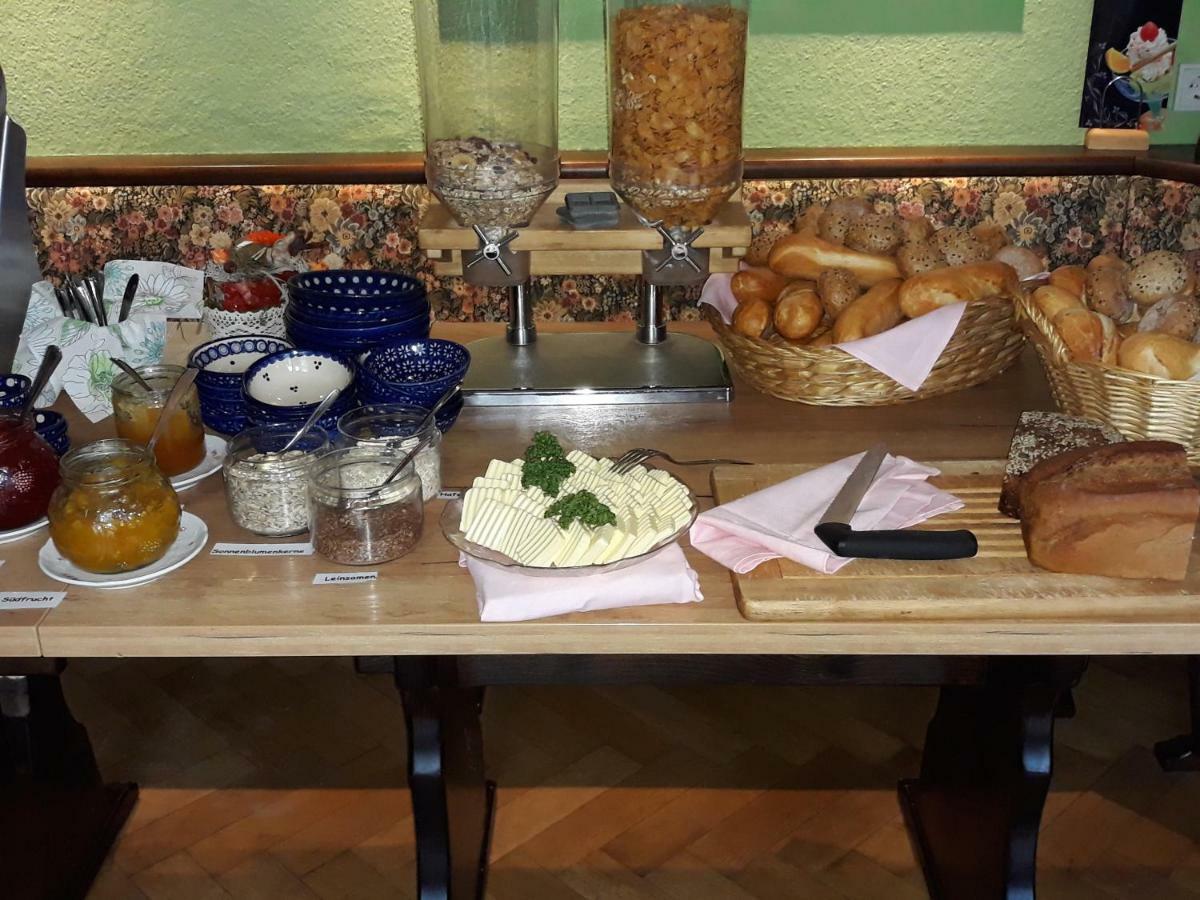 Hotel Schwarzes Ross Arnsdorf  Esterno foto